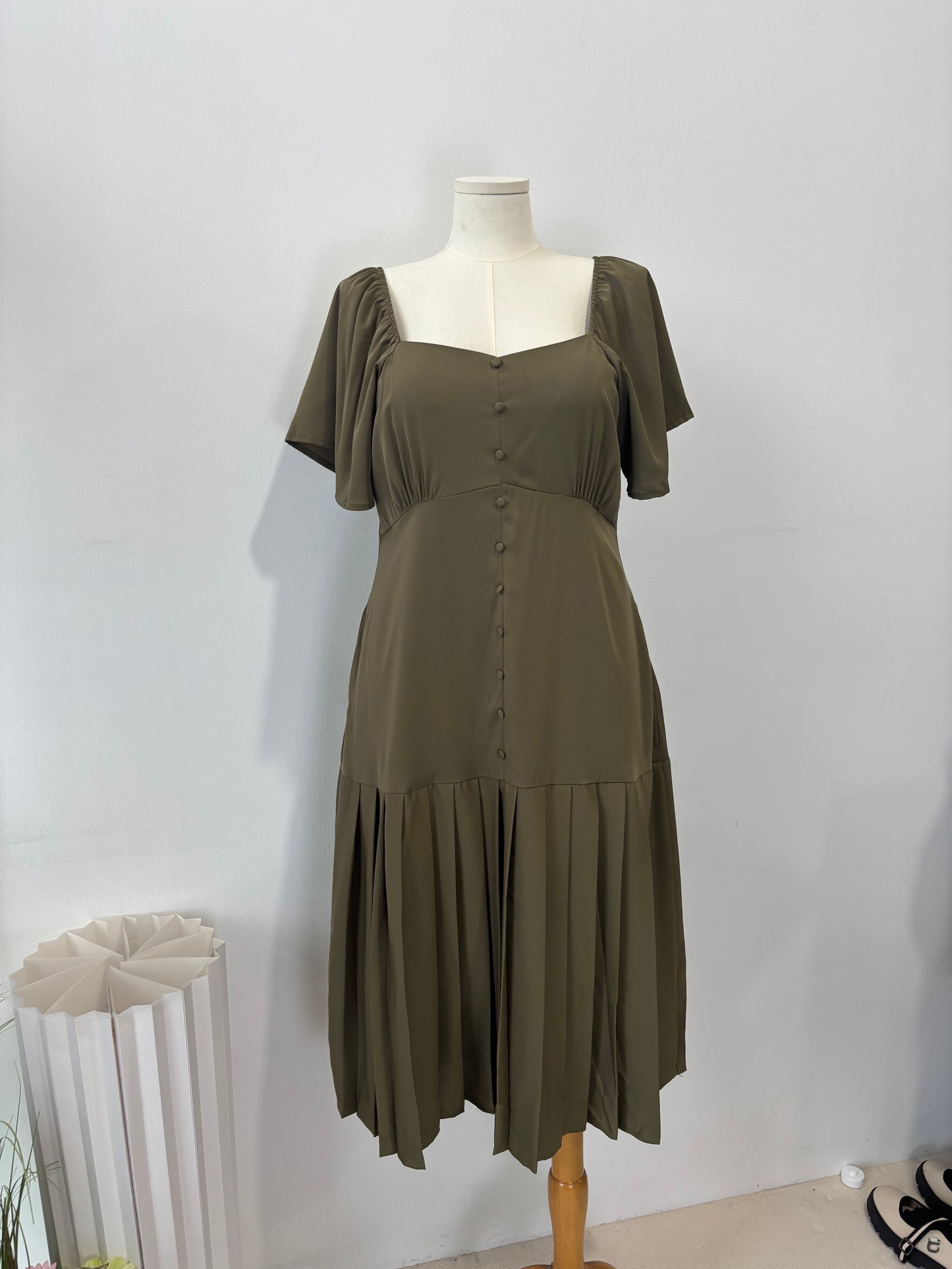 THE MAD THEORIES Penelope Dropwaist Dress