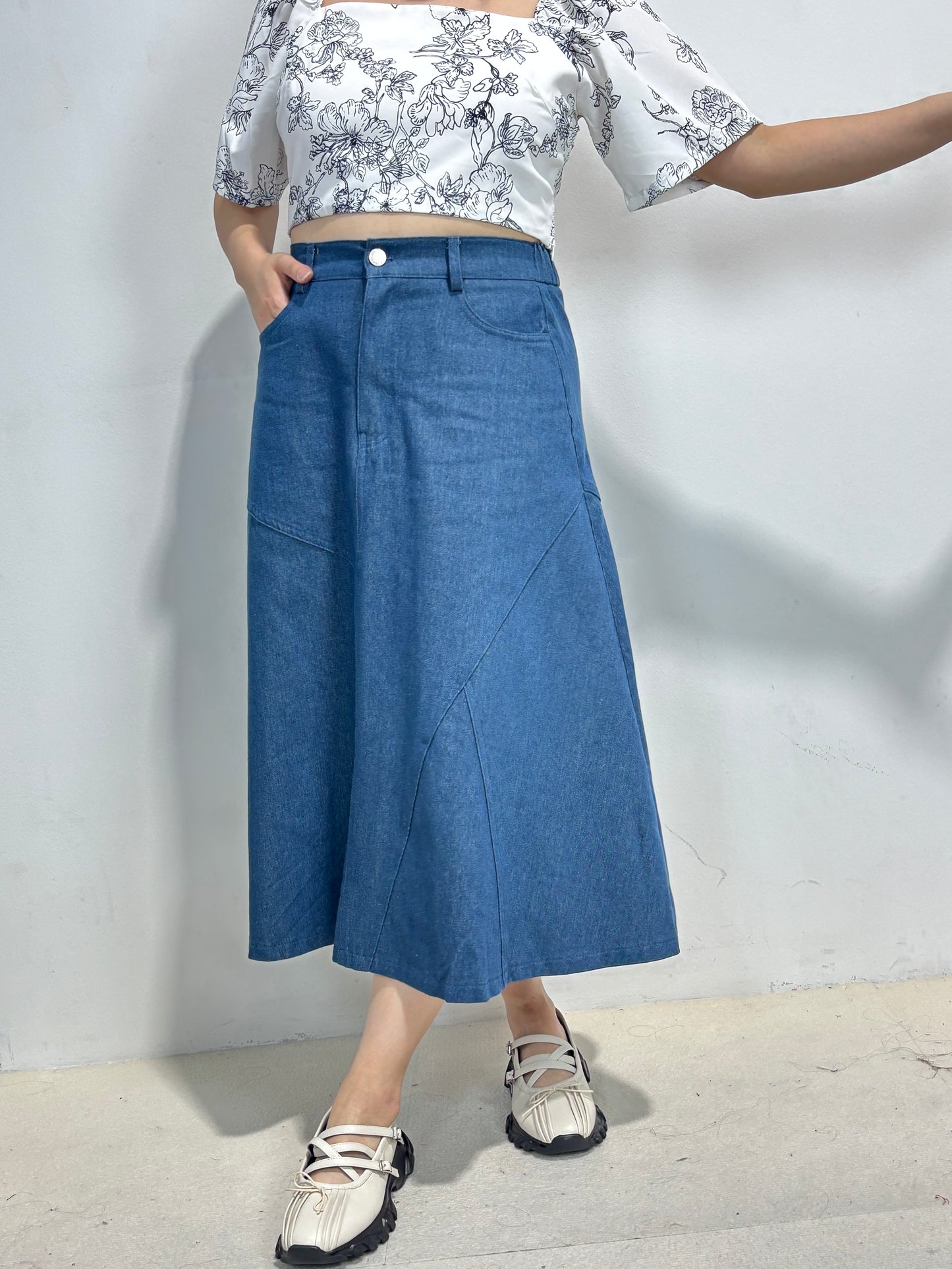 (Dark Wash) The Mad Theories Dione Denim Midi Skirt