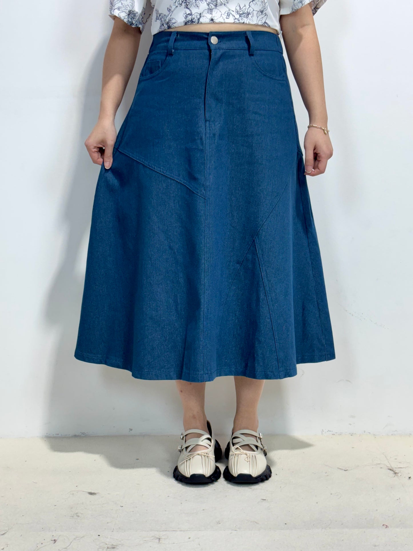 (Dark Wash) The Mad Theories Dione Denim Midi Skirt