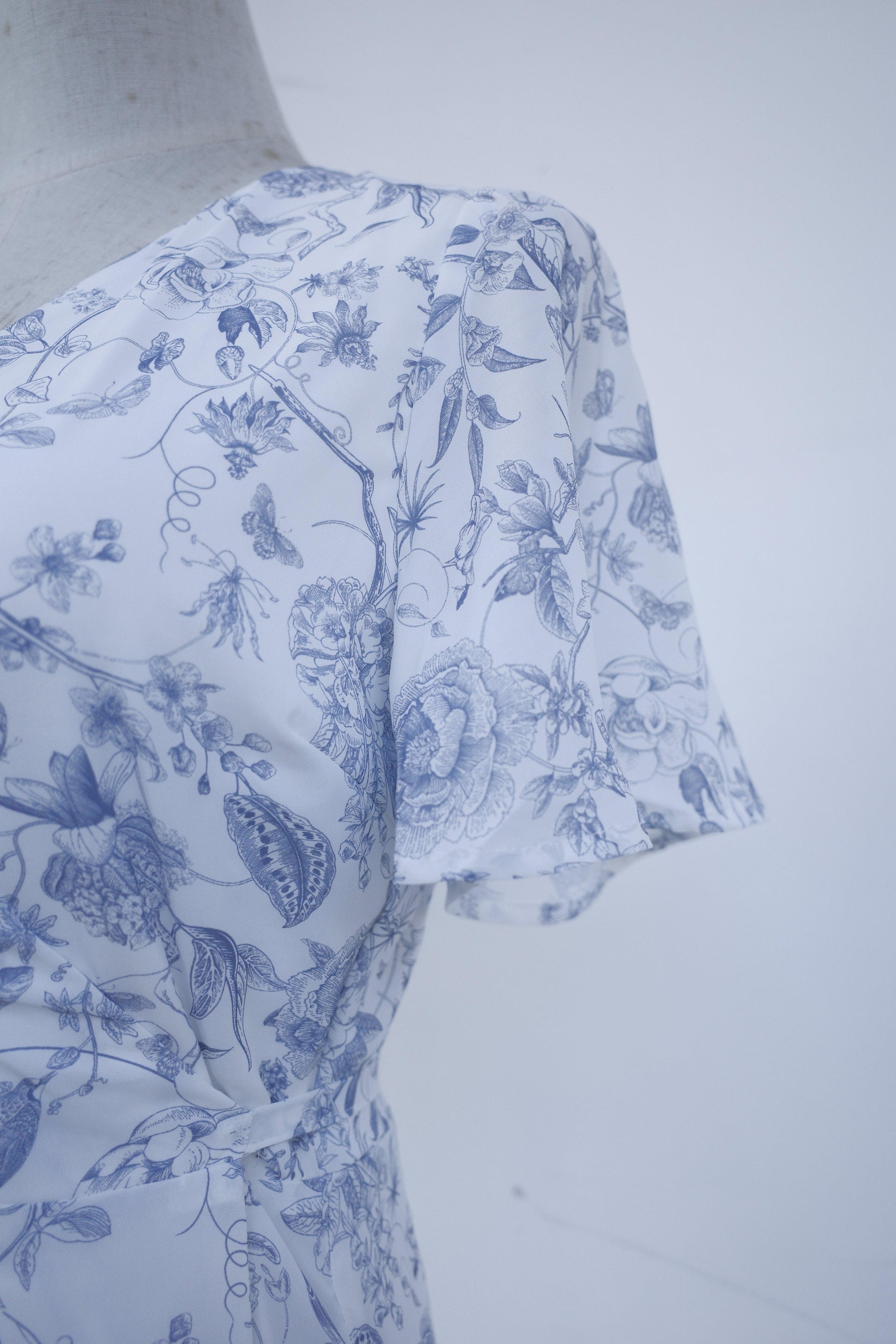 Callie Flutter Sleeve Wrap Dress - TMTSG - www.themadtheories.com
