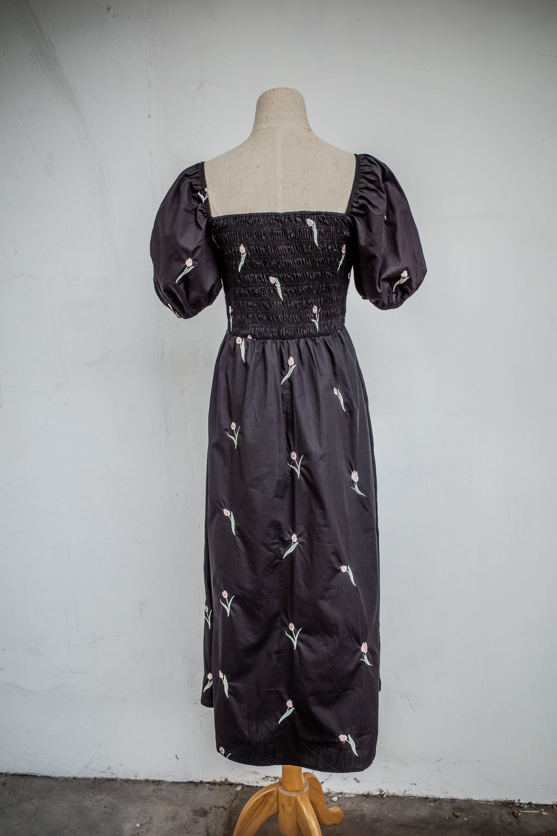 Georgia Embroidered Dress (Black & Cream) - TMTSG - www.themadtheories.com